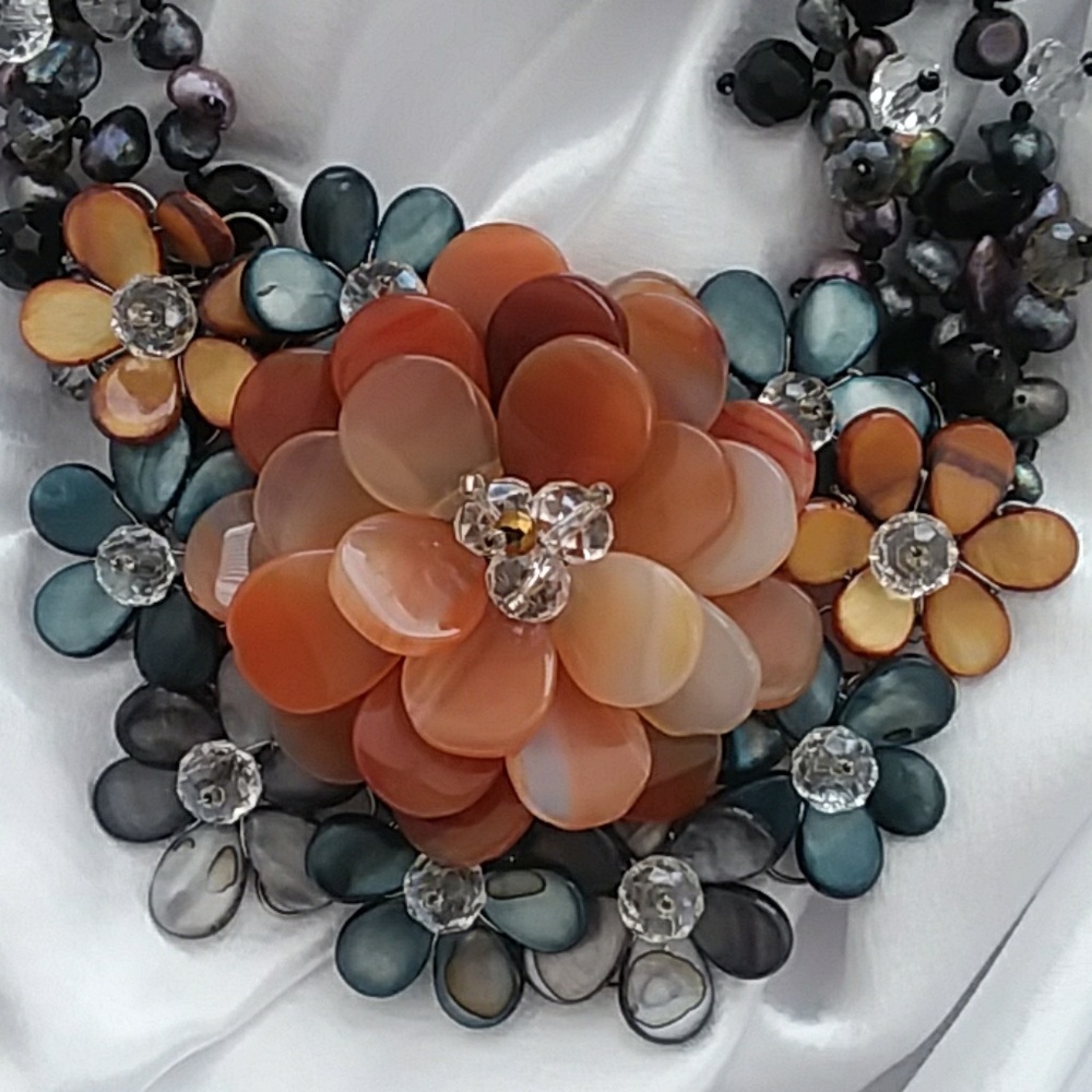 Necklace - Picture 2 of 8